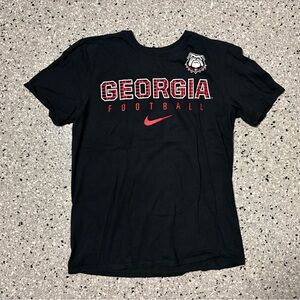 Nike Black and Red Georgia Football Shirt with Bulldog Graphic Tee